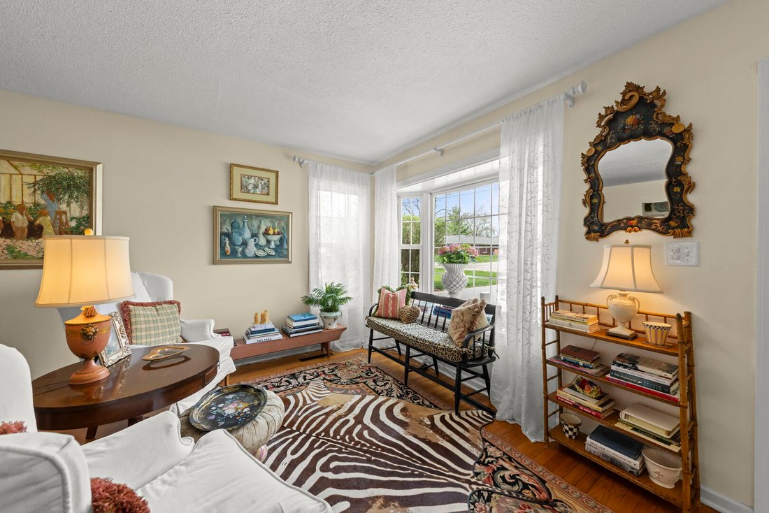 House in Glen Ellyn, Illinois, United States 2 - 17750298