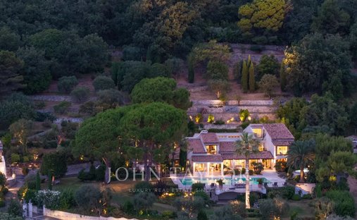 Maison à Vence, Provence-Alpes-Côte d'Azur, France 1