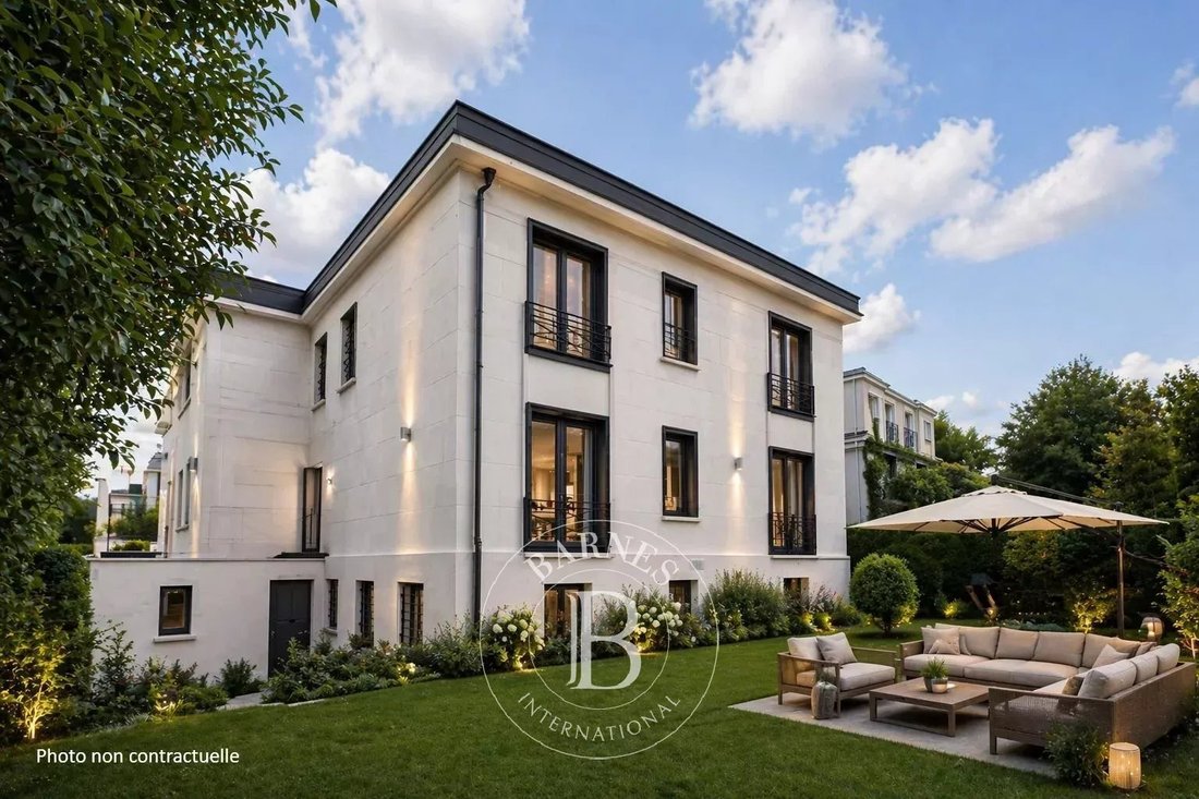 House in La Plaine des Sablons, Neuilly-sur-Seine, France 1 - 17750115