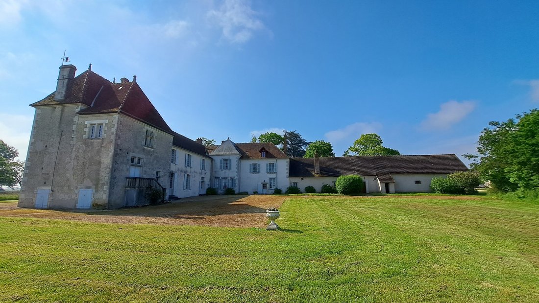 Castle in Chateauneuf-sur-Cher, Centre-Val de Loire, France 4 - 17744868