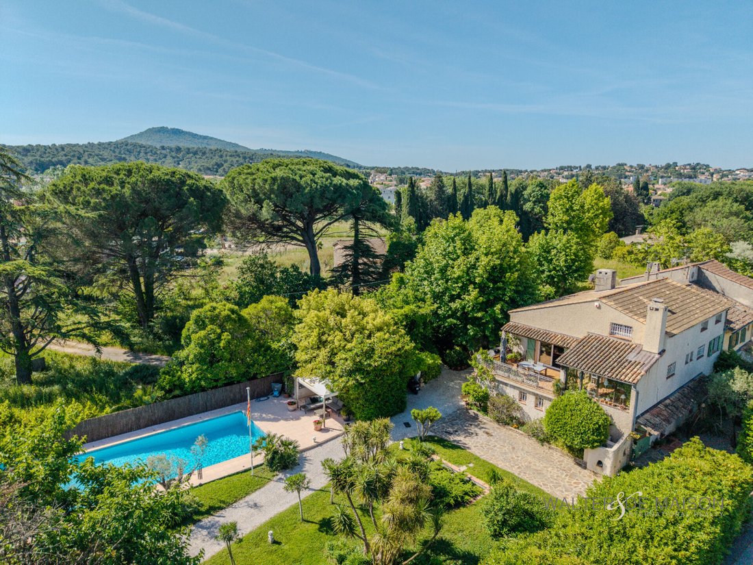 Villa in Nord, Le Pradet, France 1 - 17745584