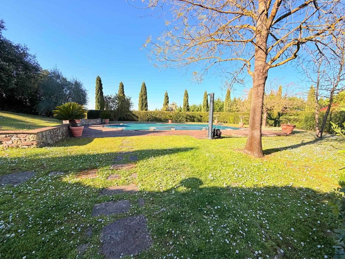 Villa in Gambassi Terme, Tuscany, Italy 2 - 17749836