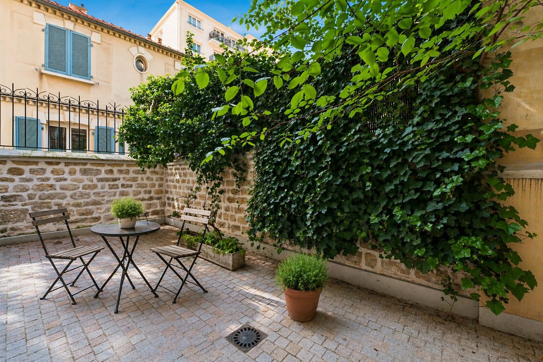 Apartment in Auteuil Sud, Paris 16e Arrondissement, Paris 2 - 17745014