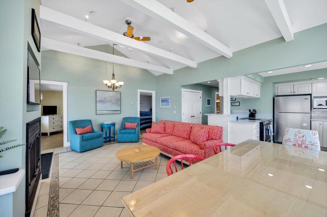 Condo in Provincetown, Massachusetts, United States 3 - 17422643