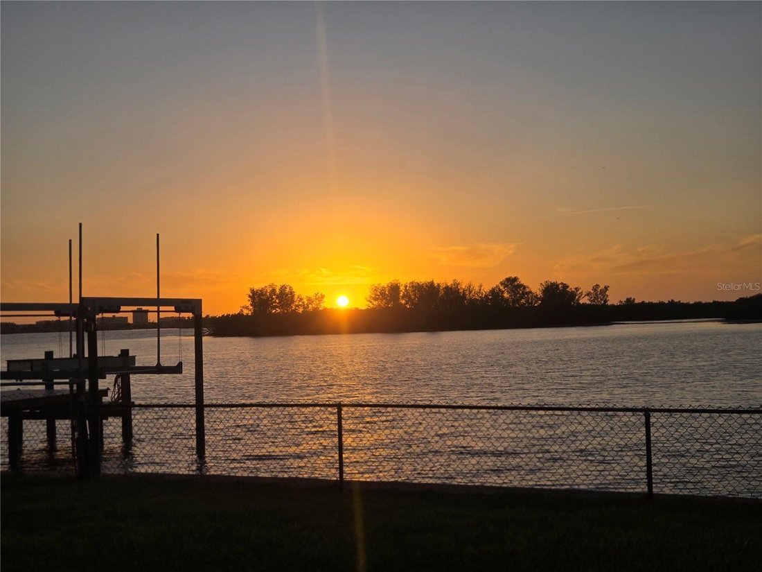 House in Seminole, Florida, United States 4 - 16670373