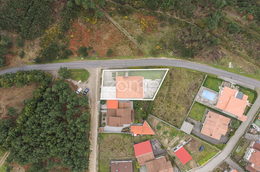 House in Adoufe e Vilarinho de Samarda, Vila Real District, Portugal 3 - 17750189