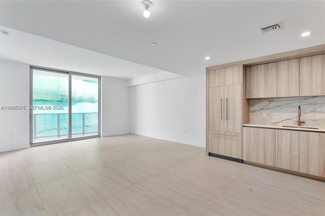 Condo in Miami, Florida, United States 2 - 17745045