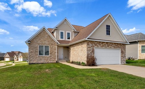 House in Le Claire, Iowa, United States 1