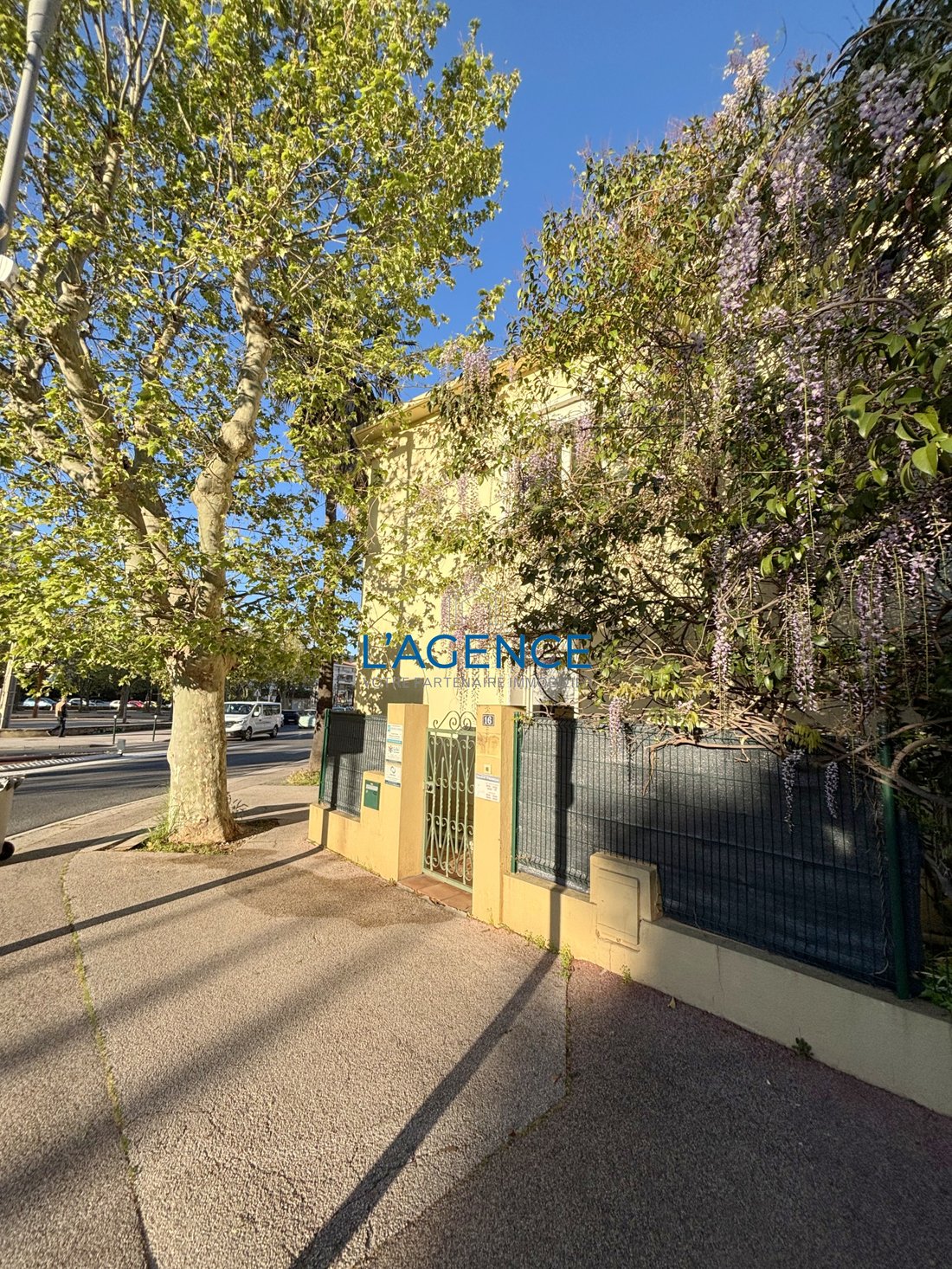 Villa in Hyeres, Provence-Alpes-Côte d'Azur, France 2 - 17748942