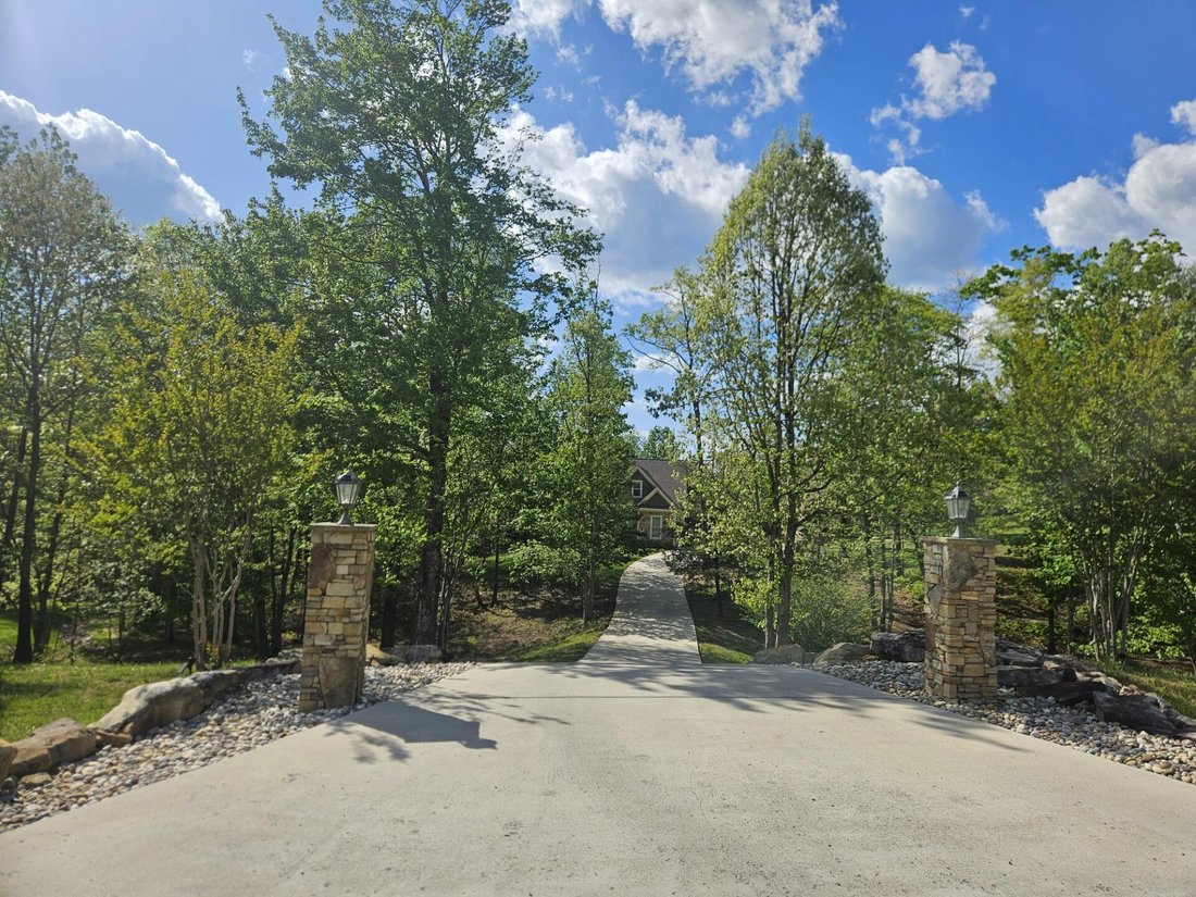 House in South Pittsburg, Tennessee, United States 2 - 17743496