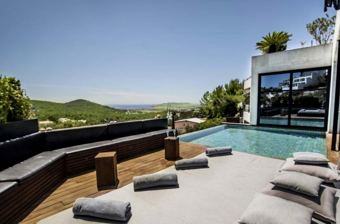 Villa in Santa Eularia des Riu, Balearic Islands, Spain 3 - 17747226