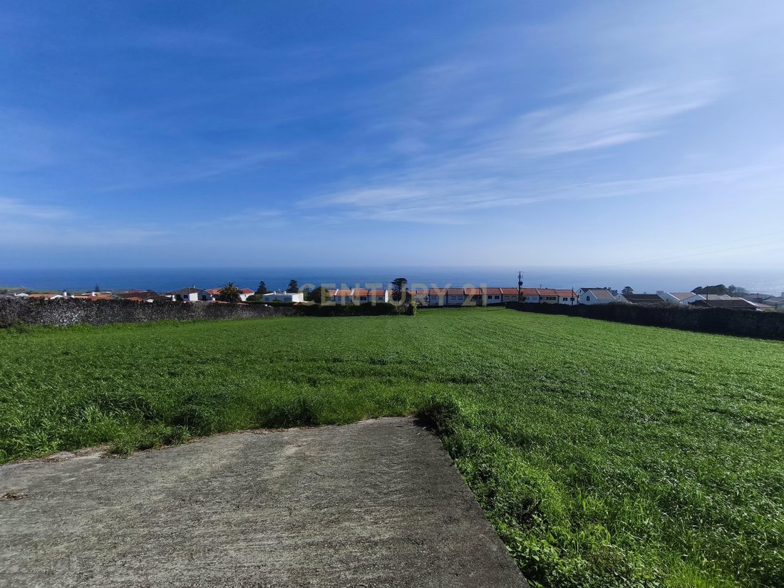 Land in Santo Antonio, Azores, Portugal 2 - 17555350