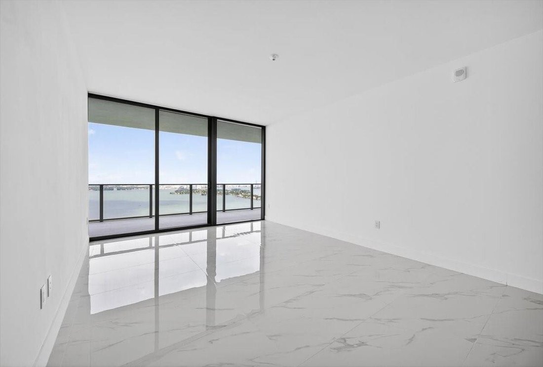 Condo in Miami, Florida, United States 5 - 17744991