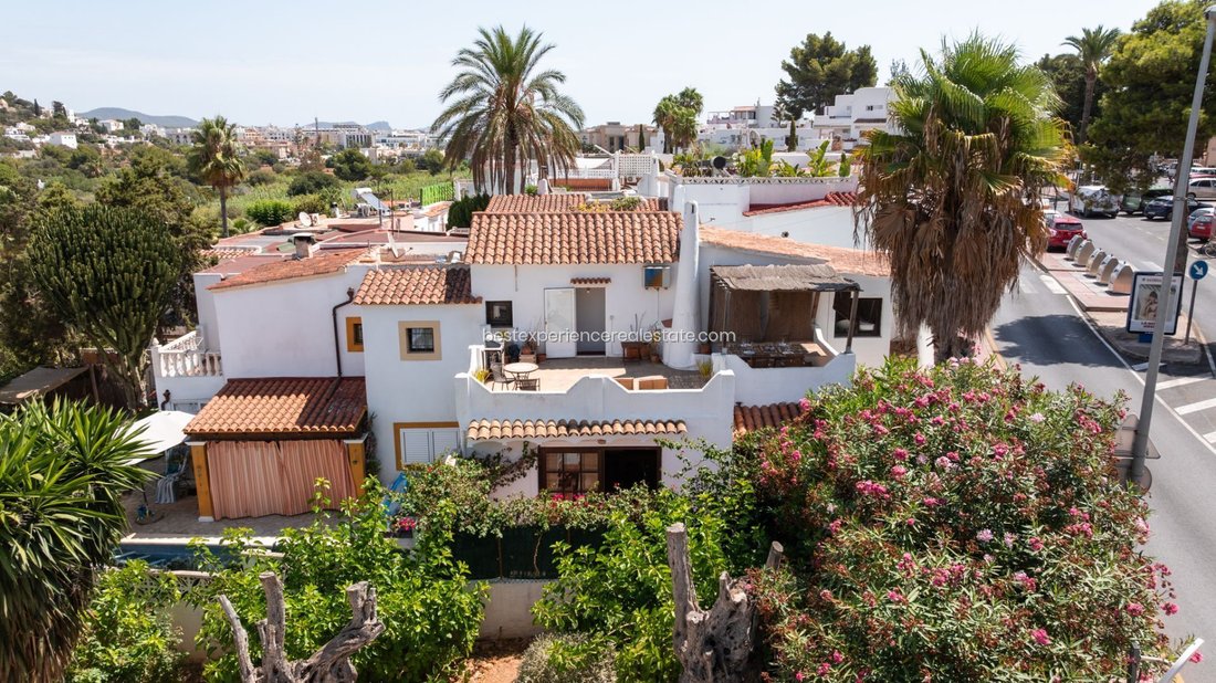 Maison à Santa Eulària des Riu, Îles Baléares, Espagne 1 - 17747342