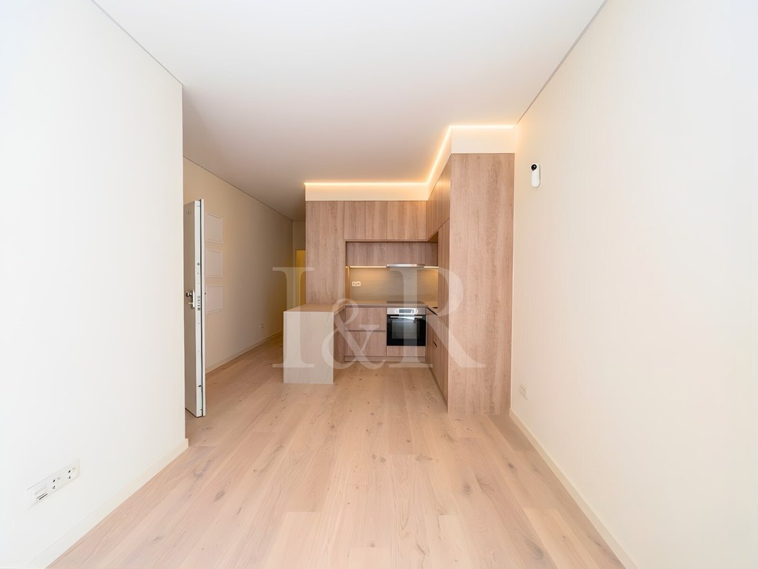 Apartment in Misericordia, Lisbon, Portugal 2 - 15491088