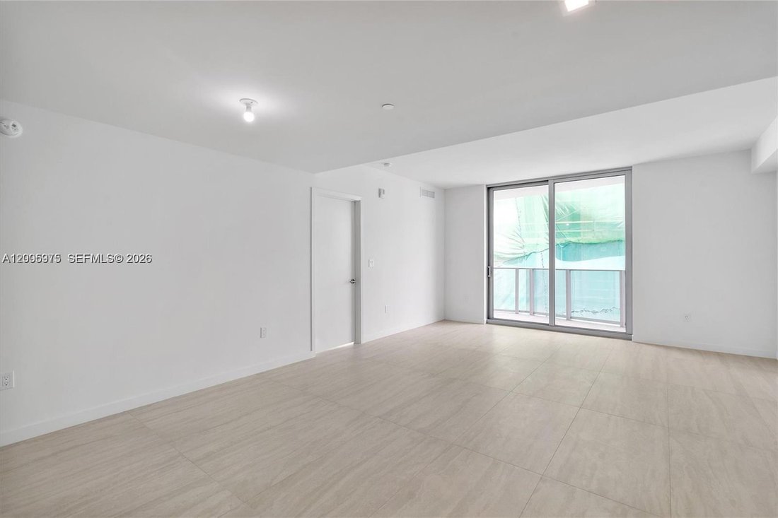 Condo in Miami, Florida, United States 3 - 17745045