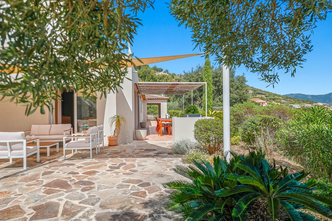 Villa in La Londe-les-Maures, Provence-Alpes-Côte d'Azur, France 5 - 16818264