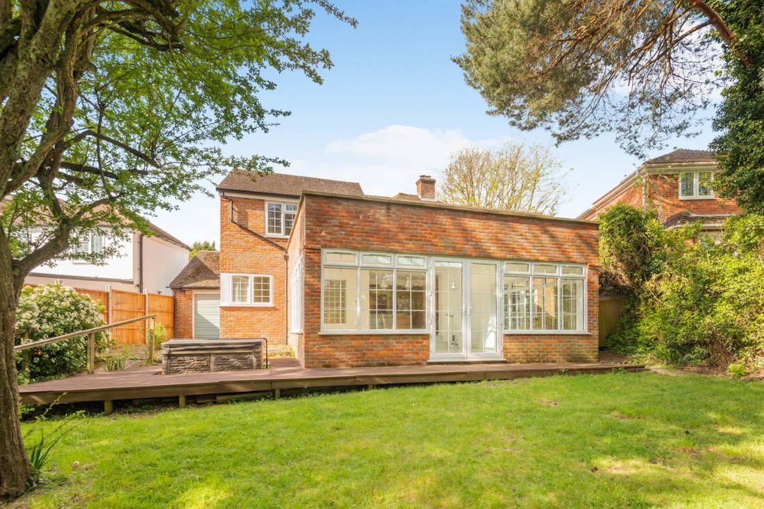 House in Gerrards Cross, England 5 - 17744269