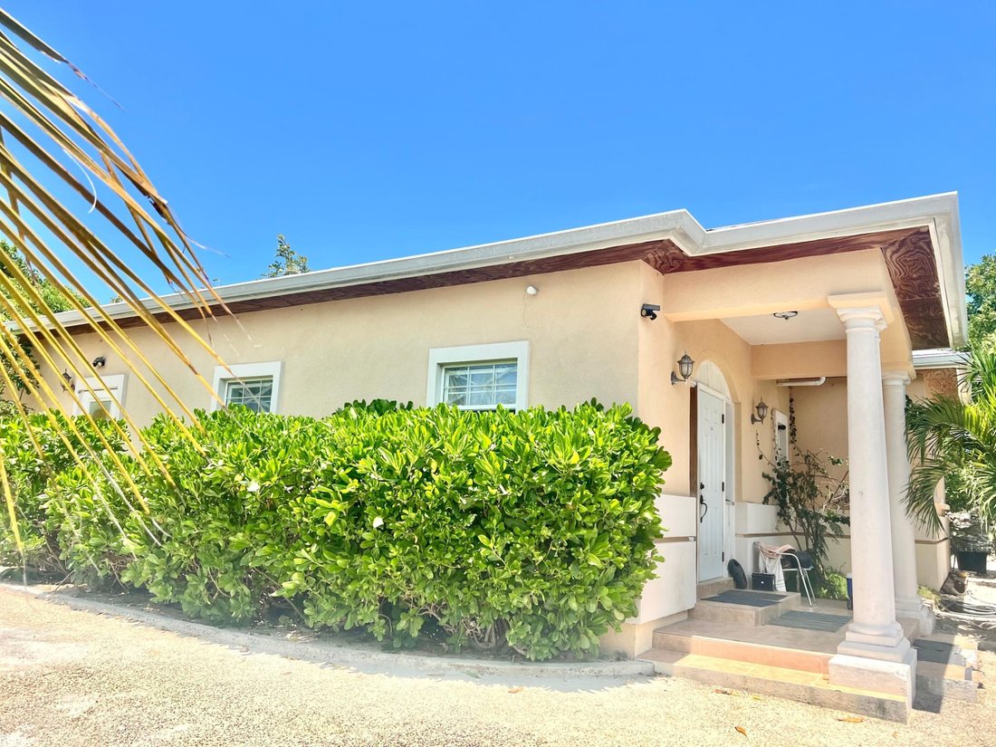 Haus in Venetian Road Settlement, Caicos Islands, Turks- und Caicosinseln 2 - 17731063