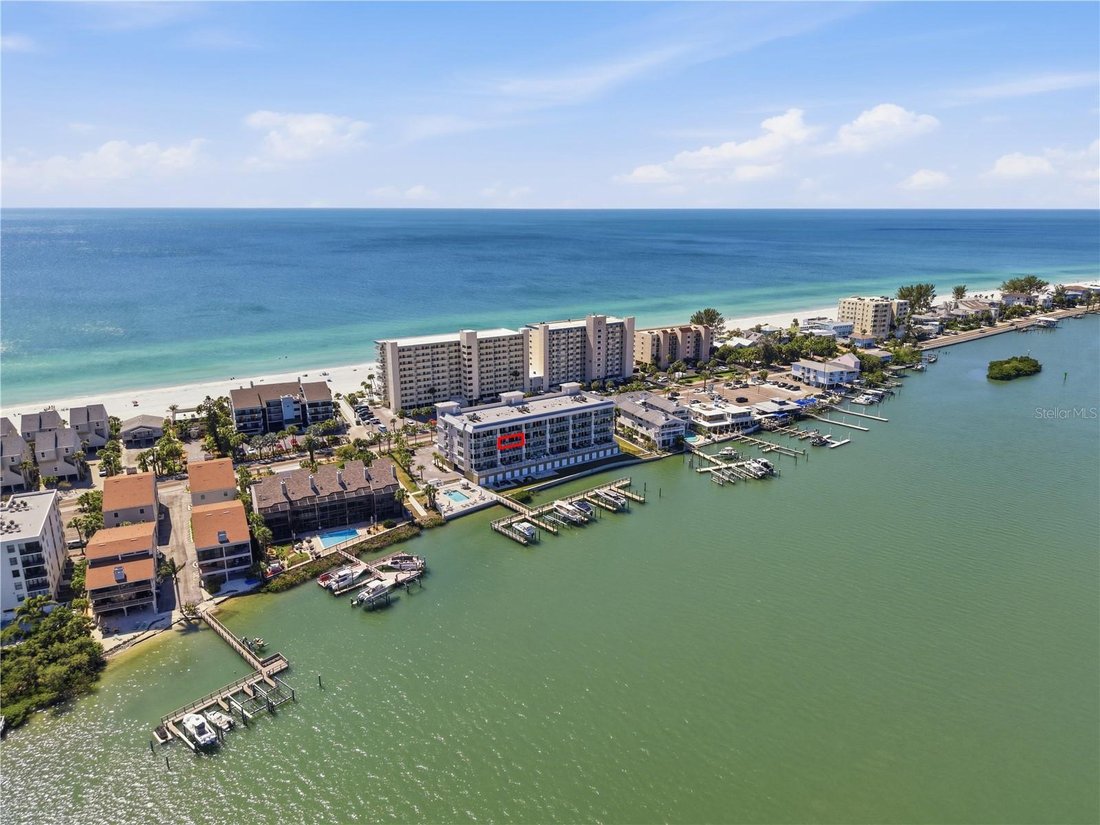 Condo in Indian Shores, Florida, United States 2 - 17748004