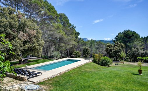 House in Les Logissons, Venelles, France 1