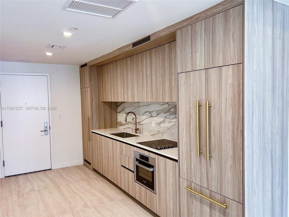 Condo in Miami, Florida, United States 5 - 17523807