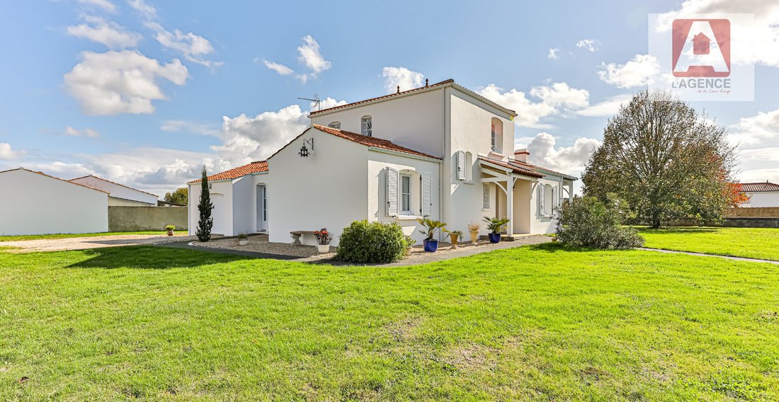Villa in Commequiers, Pays de la Loire, France 1 - 17745531