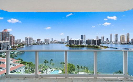 Condo in Golden Beach, Florida, United States 1