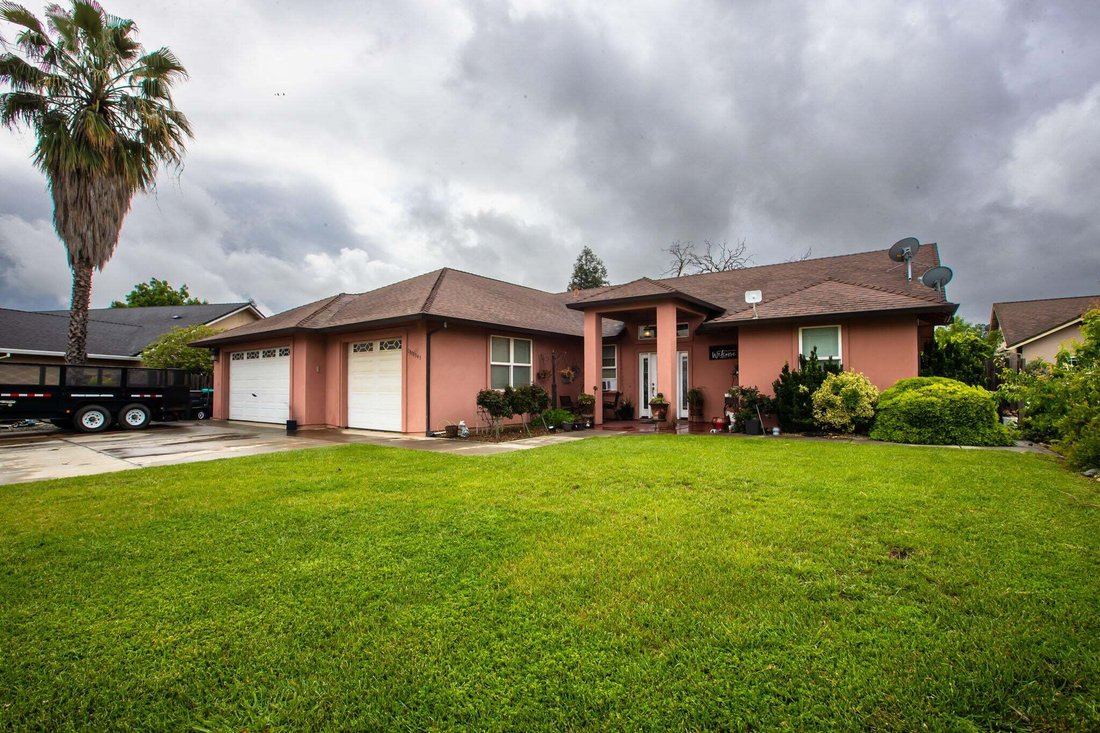 House in Red Bluff, California, United States 3 - 17742625