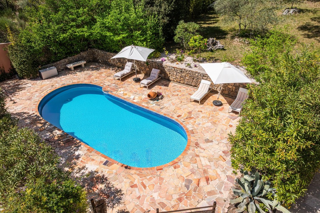House in La Roquebrussanne, Provence-Alpes-Côte d'Azur, France 2 - 17749561