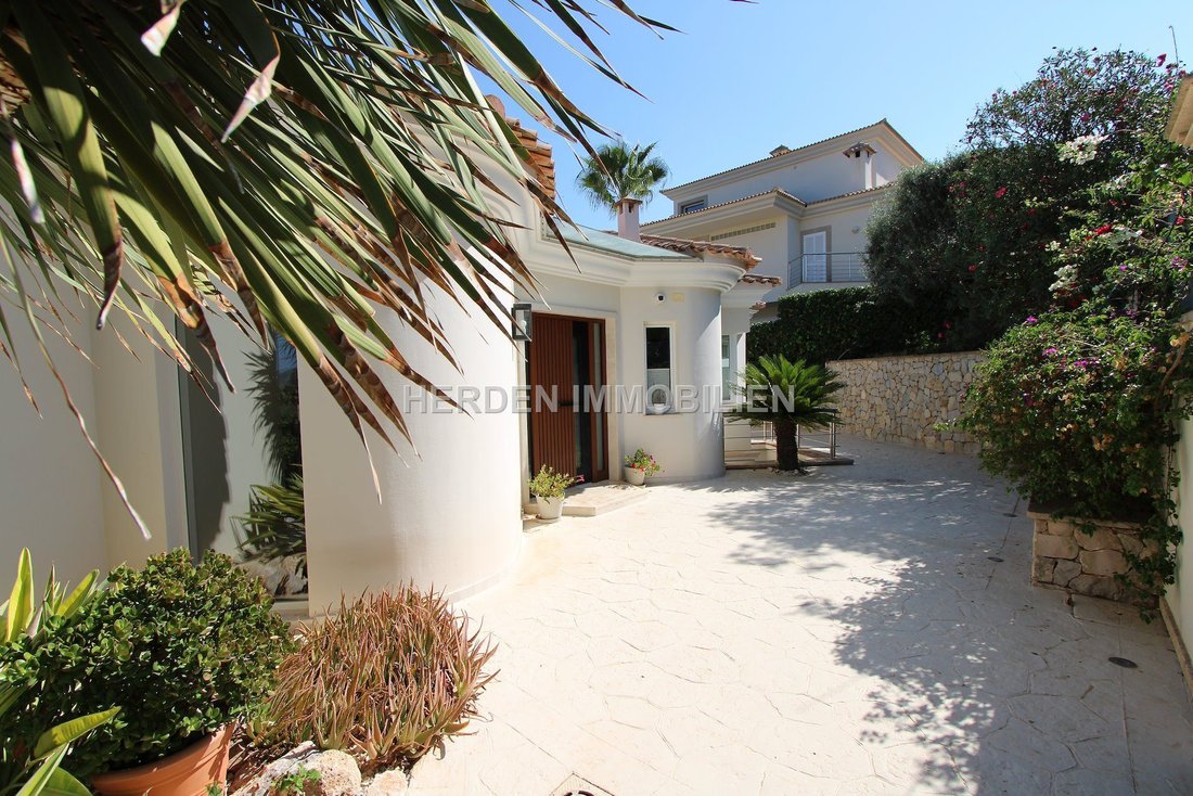 Villa in Rotes Velles, Calvia, Balearic Islands 2 - 17748155