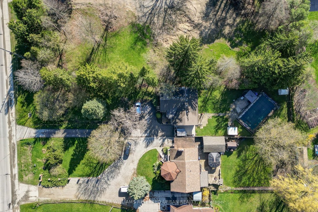 House in London, Ontario, Canada 3 - 17750502