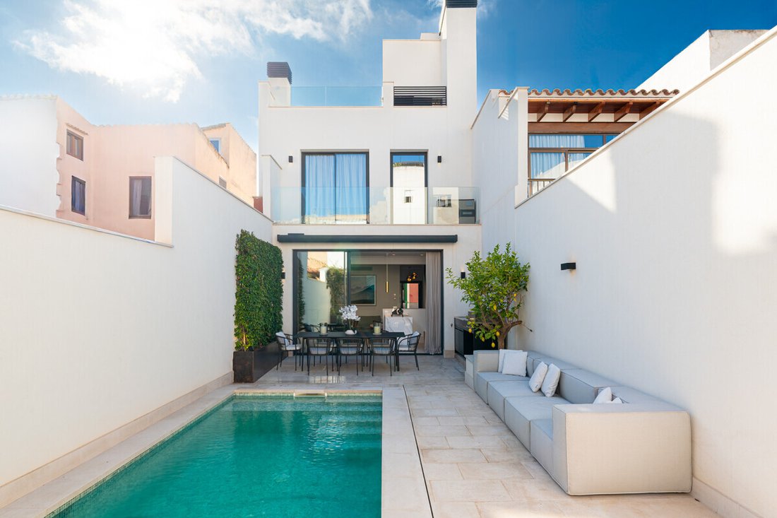 Townhouse in Genoa, Palma, Balearic Islands 1 - 17747356