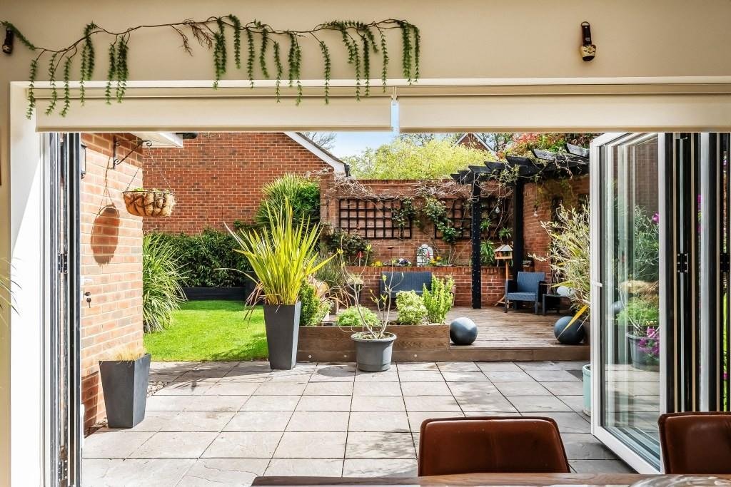 House in Dorking, England 5 - 17747187