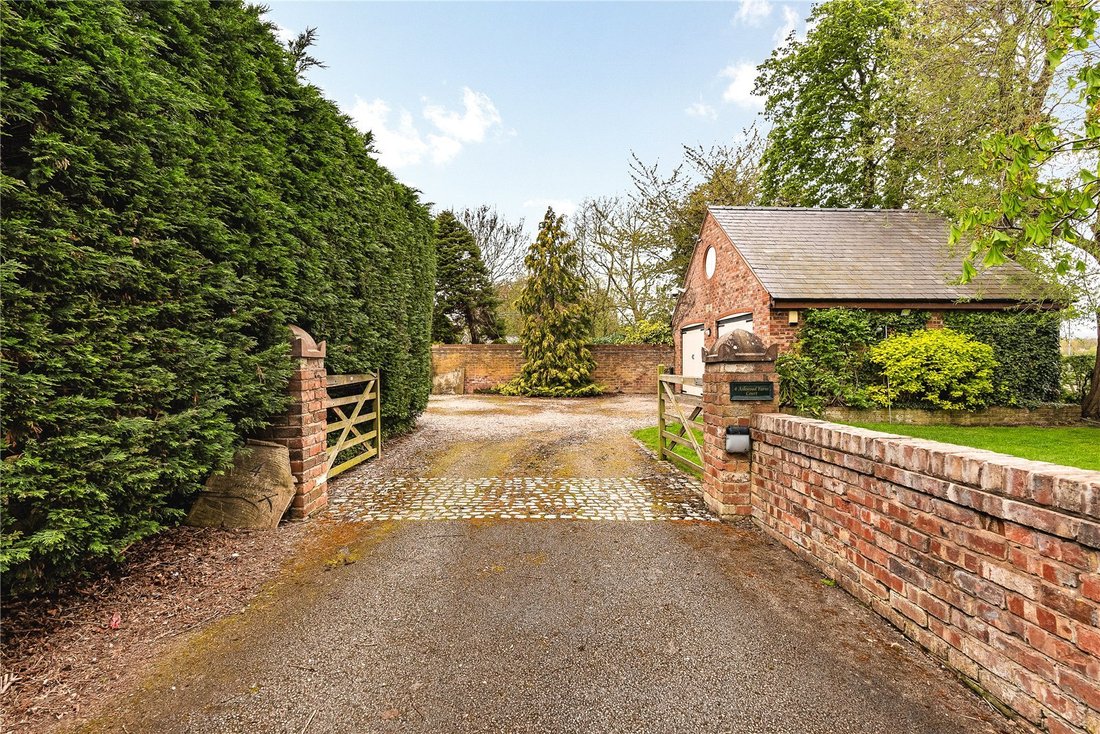 House in The Dale, Mickle Trafford, England 4 - 17743546