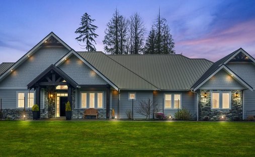 House in Black Creek, British Columbia, Canada 1
