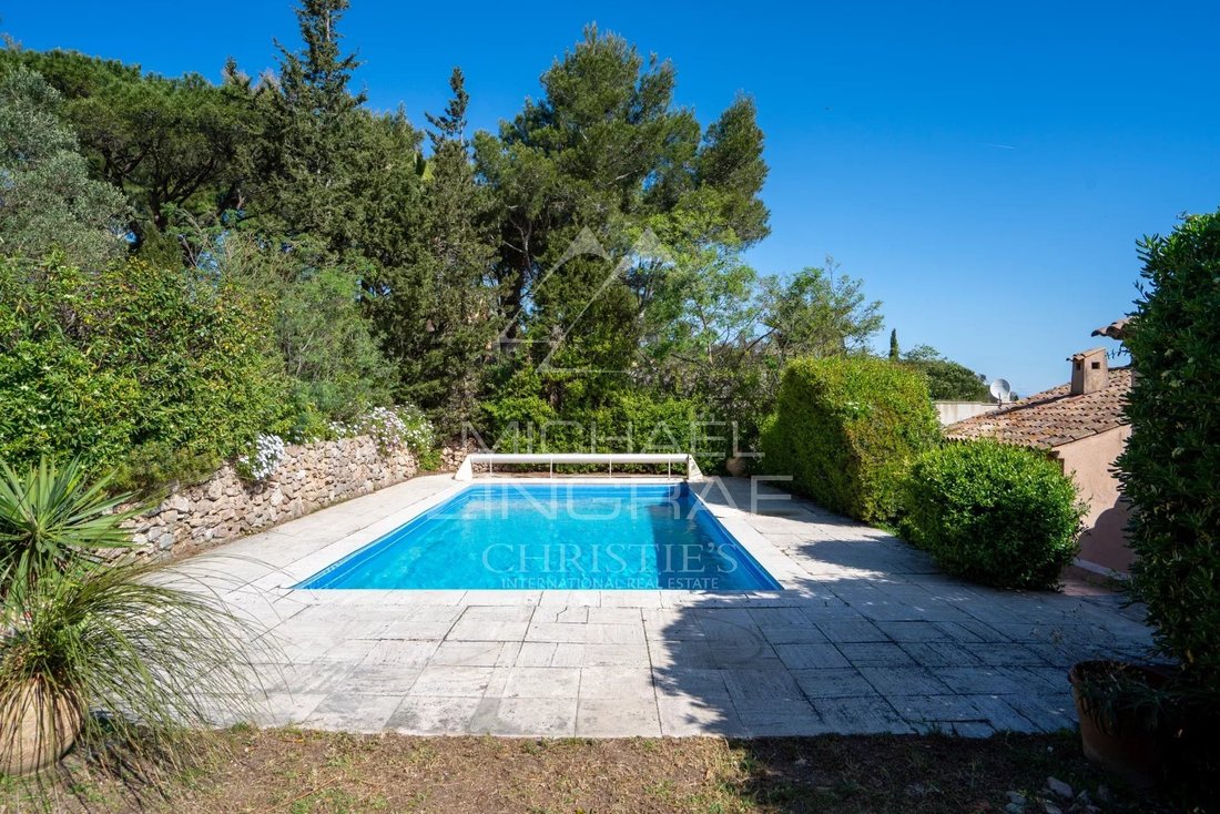 Villa in Ramatuelle, Provence-Alpes-Côte d'Azur, France 2 - 17745265