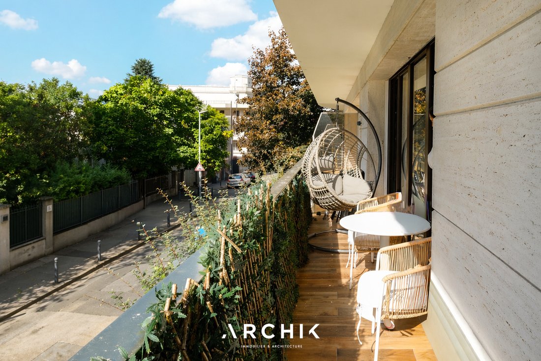 Apartment in Les Lilas, Ile-de-France, France 1 - 17497483