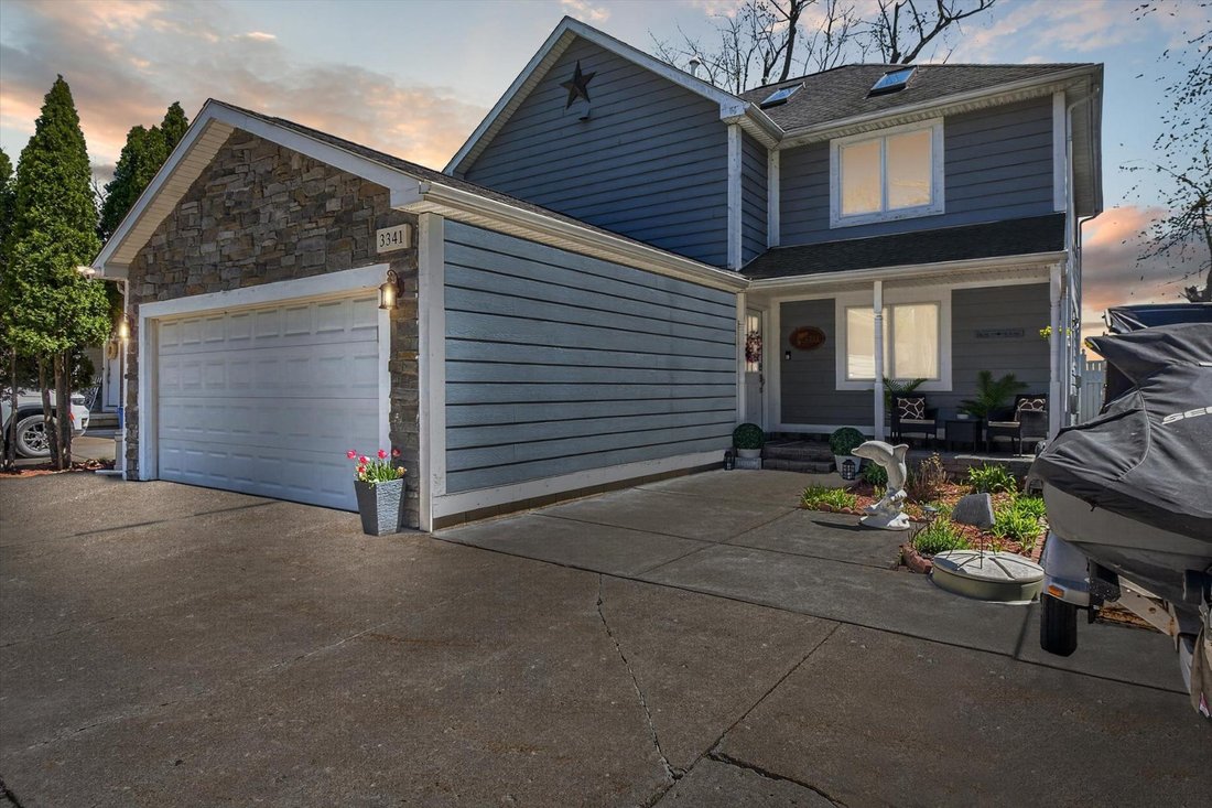 House in Commerce Charter Township, Michigan, United States 1 - 17745738