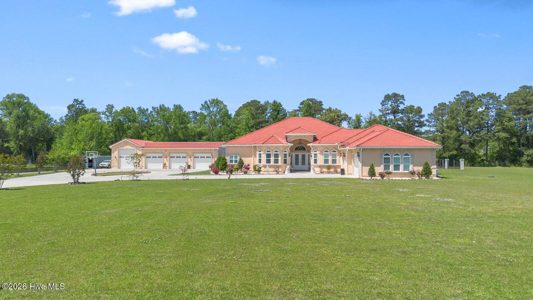 House in Pumpkin Center, North Carolina, United States 4 - 16826640