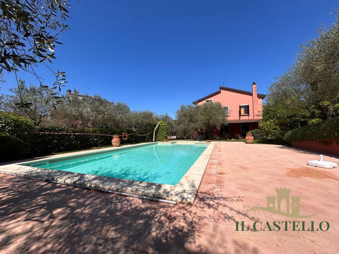 Villa in Castiglione del Lago, Umbria, Italy 3 - 16476756