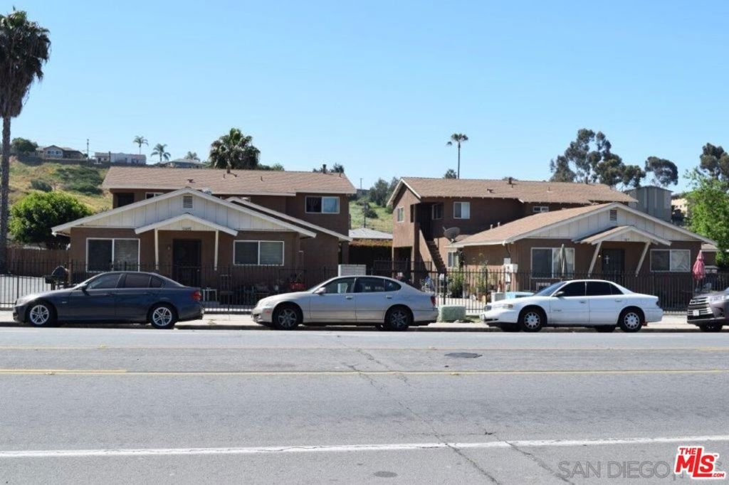 San Diego, California, United States 1 - 17743443