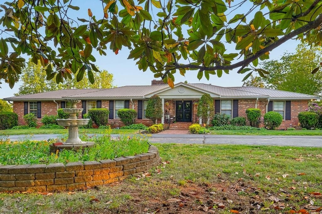 House in Sparta, Tennessee, United States 1 - 17748579
