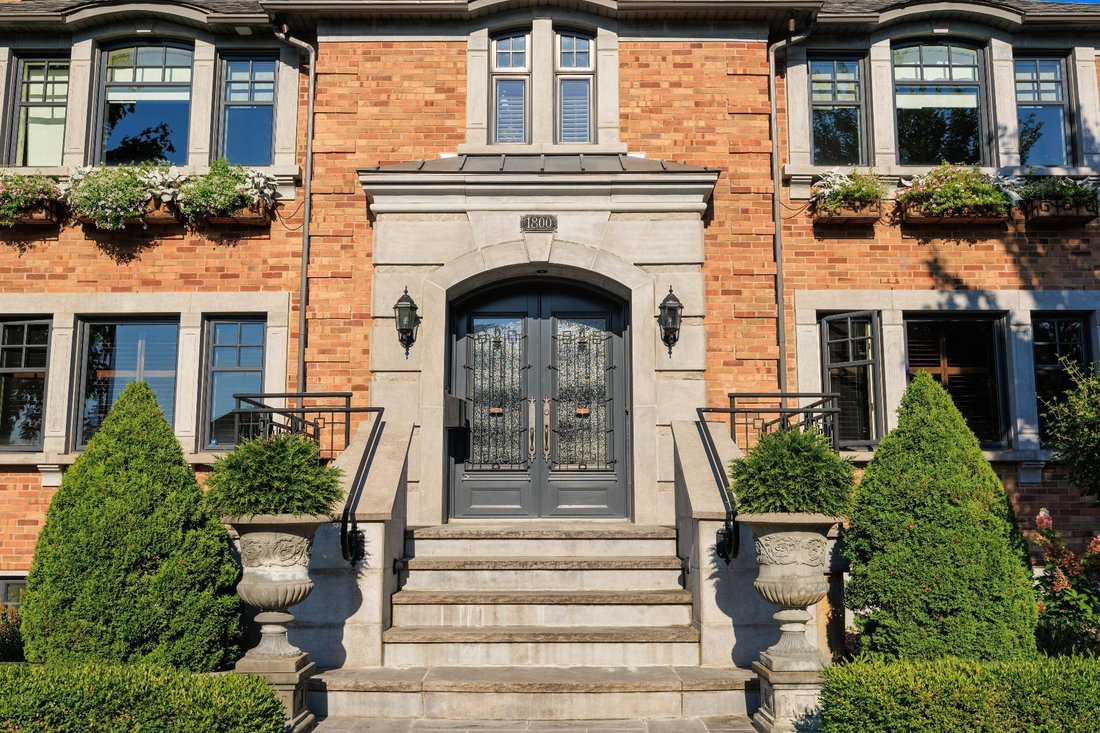 House in Mount Royal, Quebec, Canada 5 - 16177139