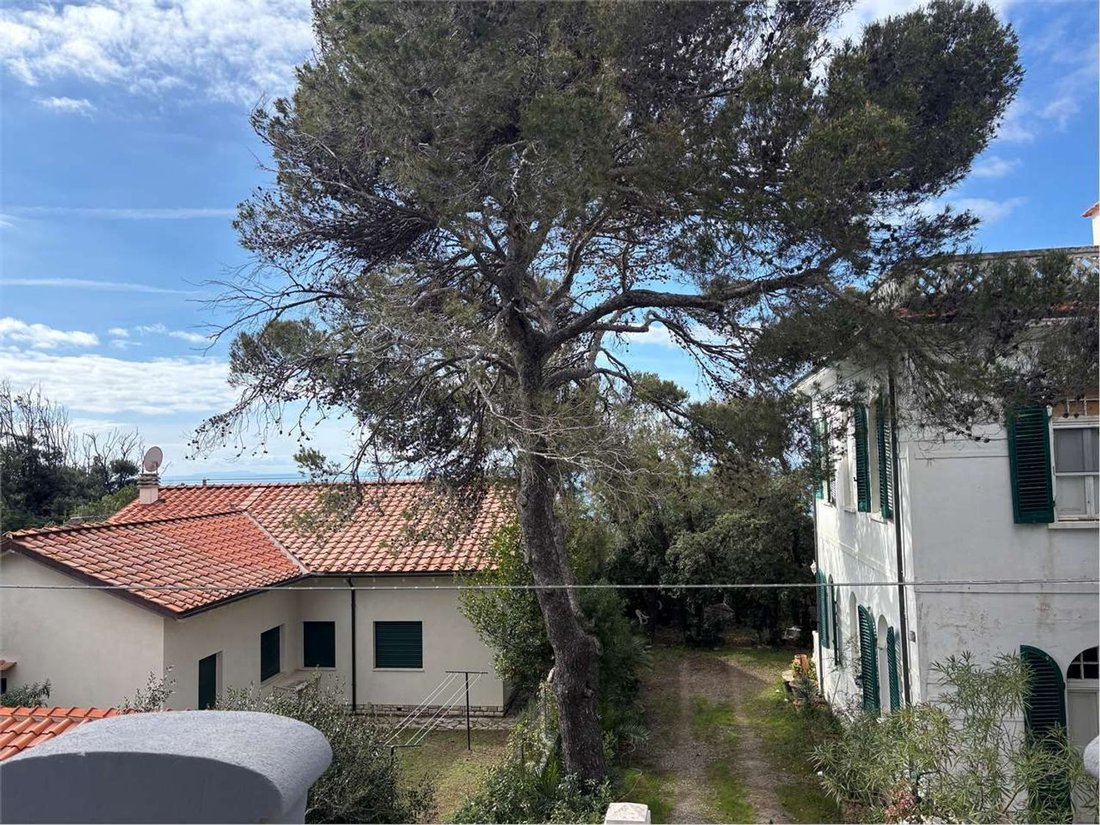 Townhouse in Livorno, Tuscany, Italy 2 - 17747619