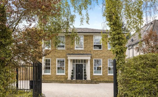 House in Buckinghamshire, England 1