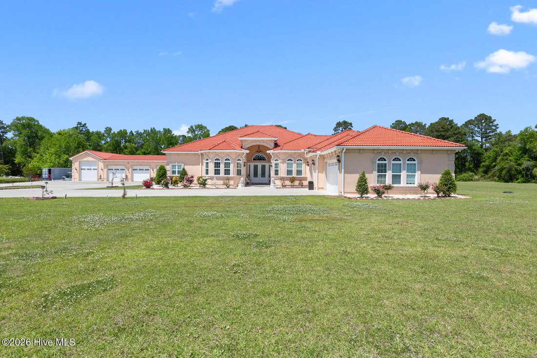 House in Pumpkin Center, North Carolina, United States 3 - 16826640