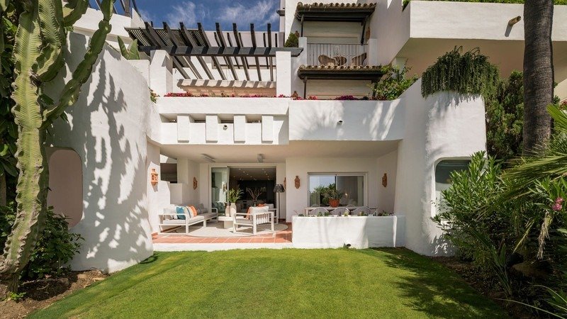 Apartment in Cancelada, Estepona, Andalusia 2 - 17749711