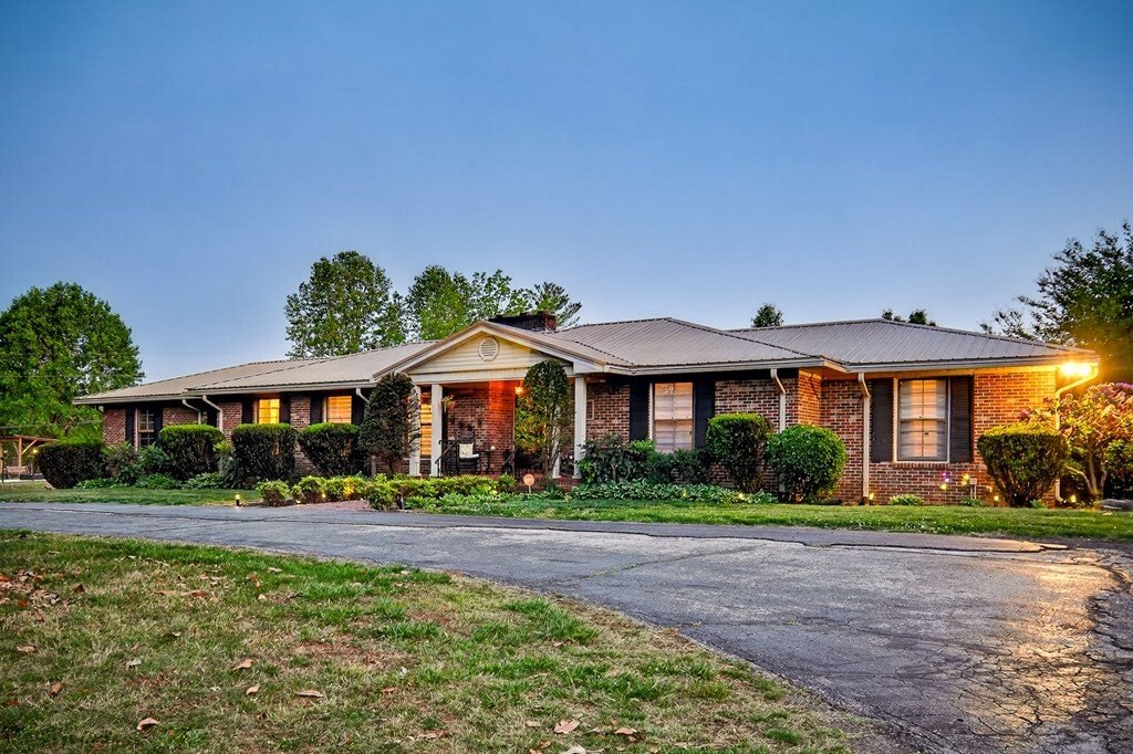 House in Sparta, Tennessee, United States 2 - 17748579