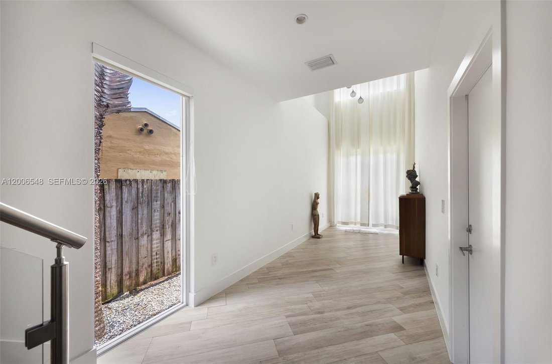 Townhouse in Miami, Florida, United States 3 - 17747580
